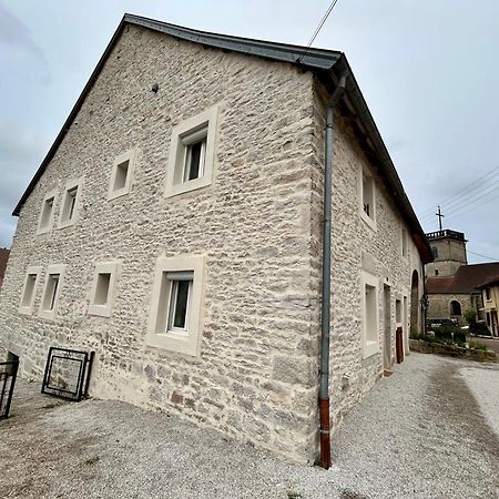 Un Cocon En Plein Coeur Du Jura Vila Châtillon Exterior foto